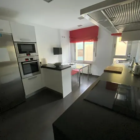 Mike's Apartment. Parking Y Piscina 公寓 *