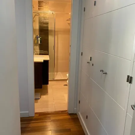 Mike's Apartment. Parking Y Piscina アパート *