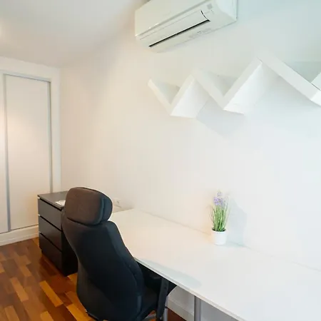 Apartment Increible Piso Centrico Con Parking Y Piscina, Ideal Familias!