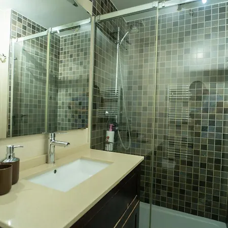 Apartment Increible Piso Centrico Con Parking Y Piscina, Ideal Familias! Granada